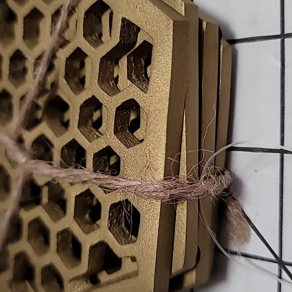 Set of 4 Metal Coasters, 4.5" at Widest, Approx..2" tall Honeycomb Pattern - Picture 9 of 11